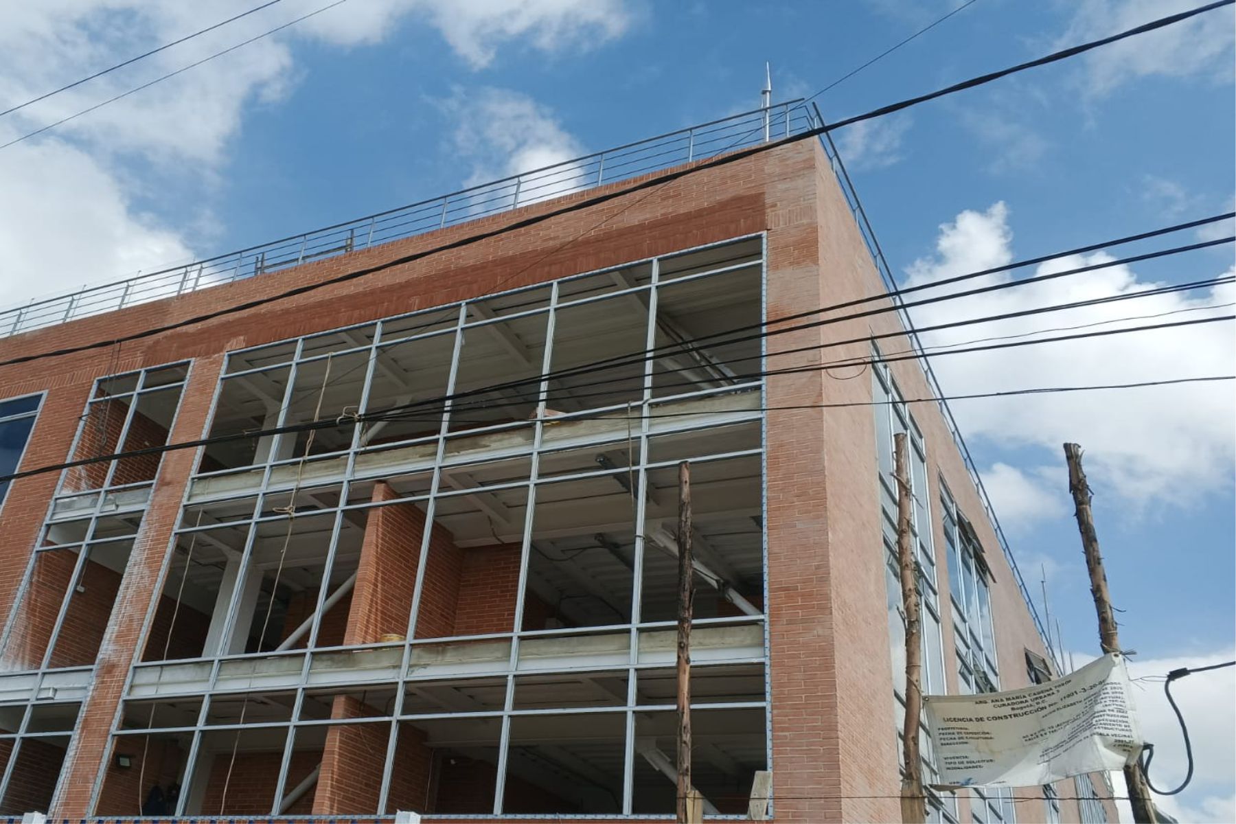 8-COLVENTANAR-GIMNASIO-MODERNO-CASTILLA-VENTANA-PROYECTANTE-P65