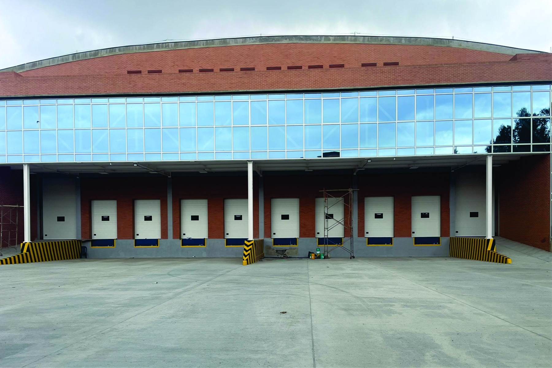 colventanar-all-cargo-fachada-aluminio-vidrio