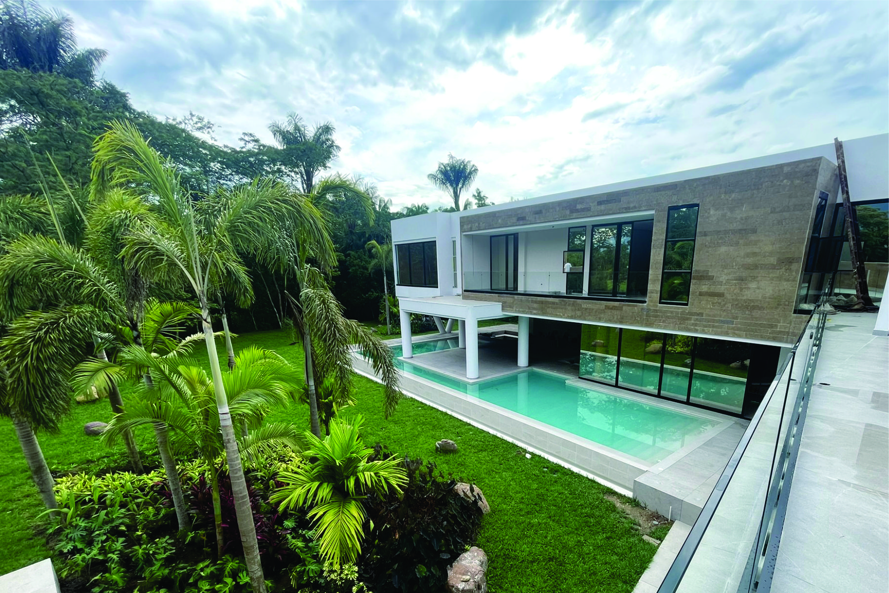 colventanar-santa-teresita-villavicencio-meta-obra-piscina-ventaneria