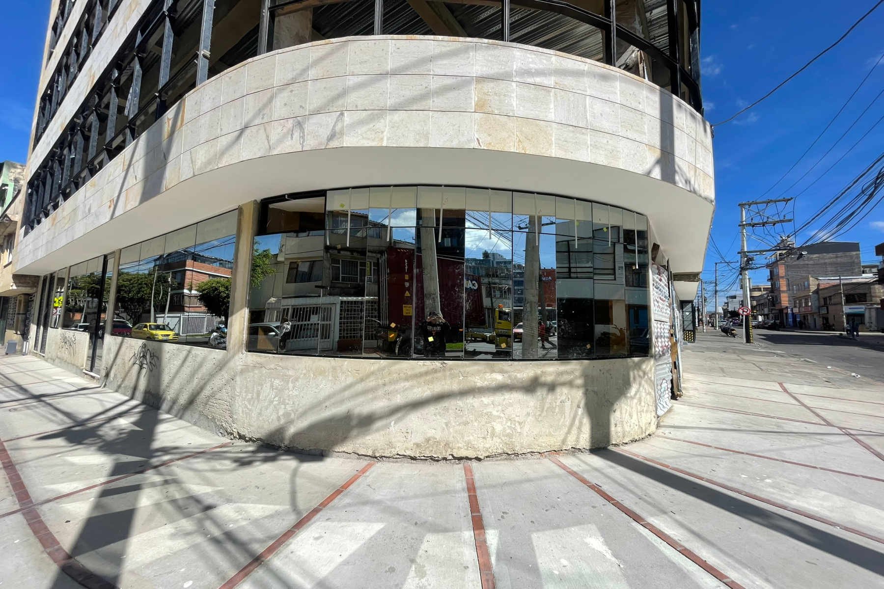 colventglass-rionegro-fachada-piel-de-vidrio-muro-cortina-vidrio-laminado-6