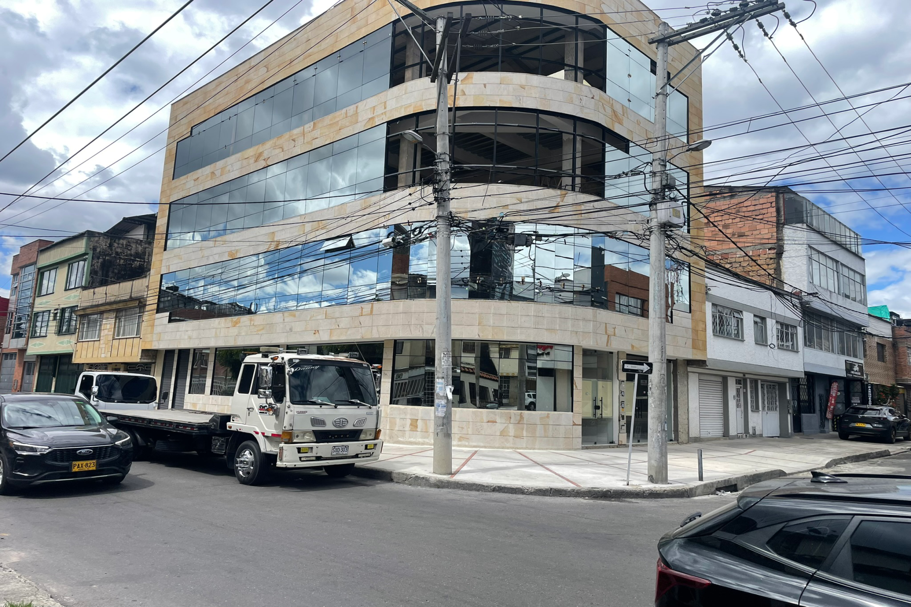 colventglass-rionegro-fachada-piel-de-vidrio-muro-cortina-vidrio-laminado-7